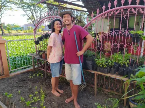 Keren, Pasangan Muda Ini Gelorakan Berkebun di Rumah dengan Sistem Organik