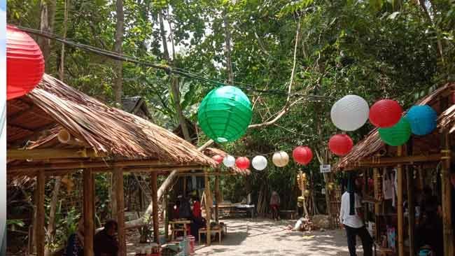 Daeng Rimang dan Aroma Kue Tradisional di Pasar Pangkal EH Makassar