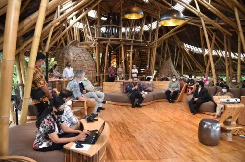 Pemerintah Sedang Mengembangkan Strategi Nasional Industri Bambu Rakyat