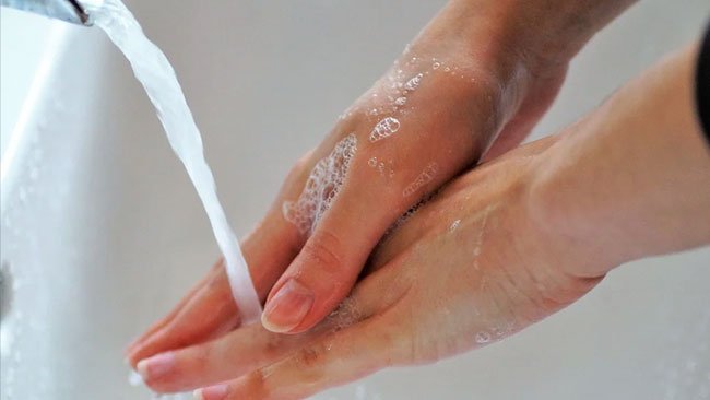 Mengurai Manfaat Cuci Tangan dan Tips Agar Tetap Hemat Air