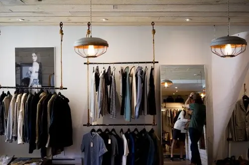 Apa Itu “Slow Fashion”? Paradigma Berkelanjutan dalam Produksi Fesyen