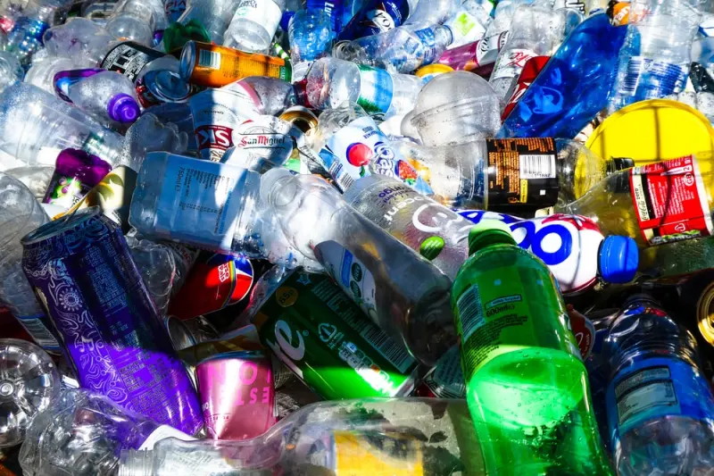 Kabar Baik, Ditemukan 30.000 Enzim yang Dapat Mengurai Plastik