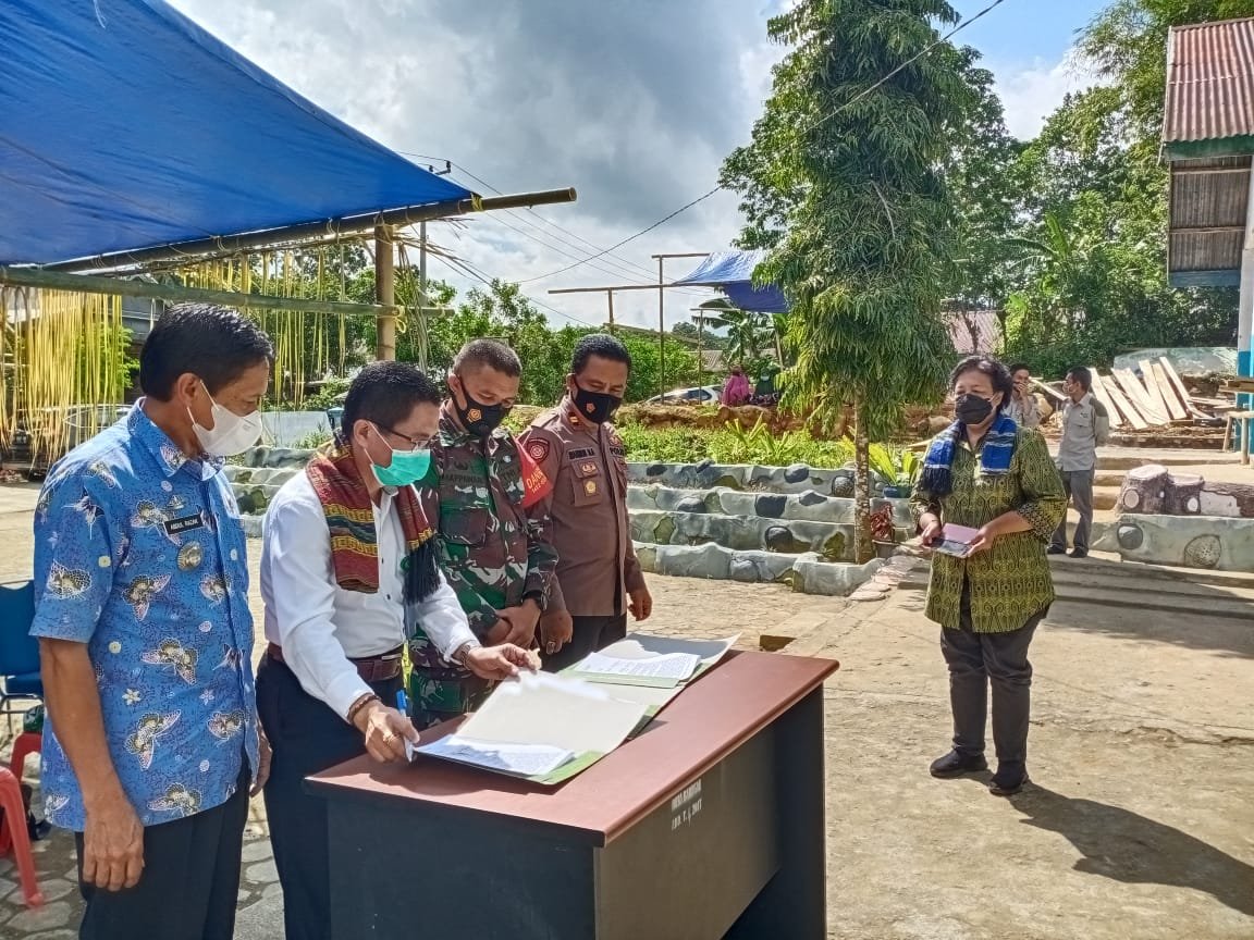 Staf Khusus Menteri LHK Menyapa Warga Mallawa
