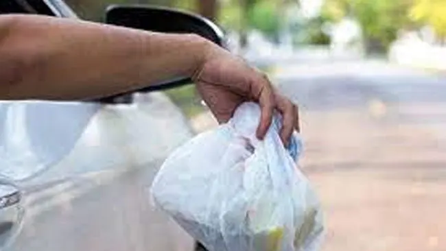 Kisah Pertama Menegur Pengguna Jalan yang Buang Sampah di Jalan Raya