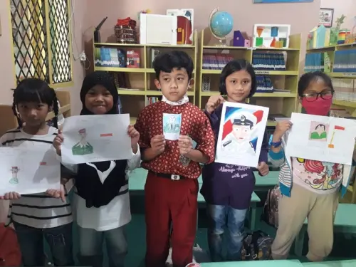 Bermula dari Cerita Perihal Pohon, Pegiat Literasi Ini Memantik Daya Kritis Anak