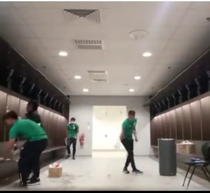 Keren, Budaya Bersih Timnas Indonesia Usai Bertanding Dikagumi Netizen