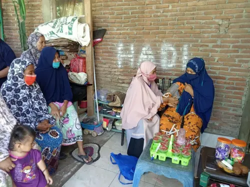 Menilik Peran Perempuan dalam Pengelolaan Sampah di Kota Makassar