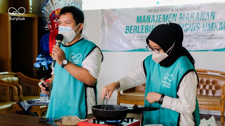 Surplus Indonesia dan UMKM Jakpreneur Kolaborasi Tangani Sampah Makanan