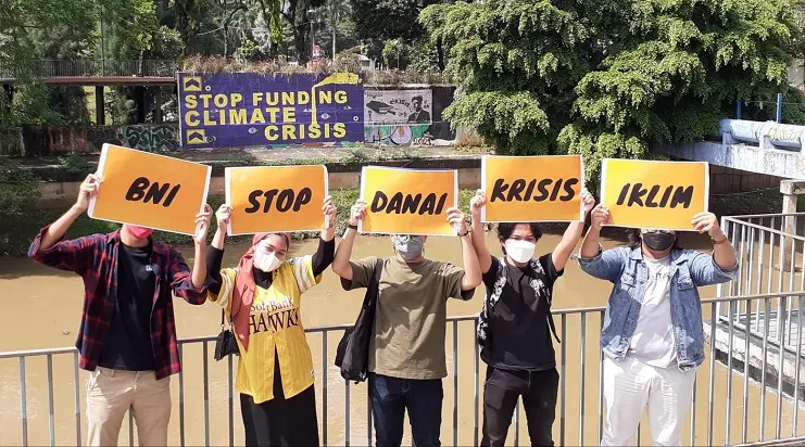 Krisis Iklim Makin Ancam Bumi, Anak Muda Desak BNI Stop Danai Batu Bara