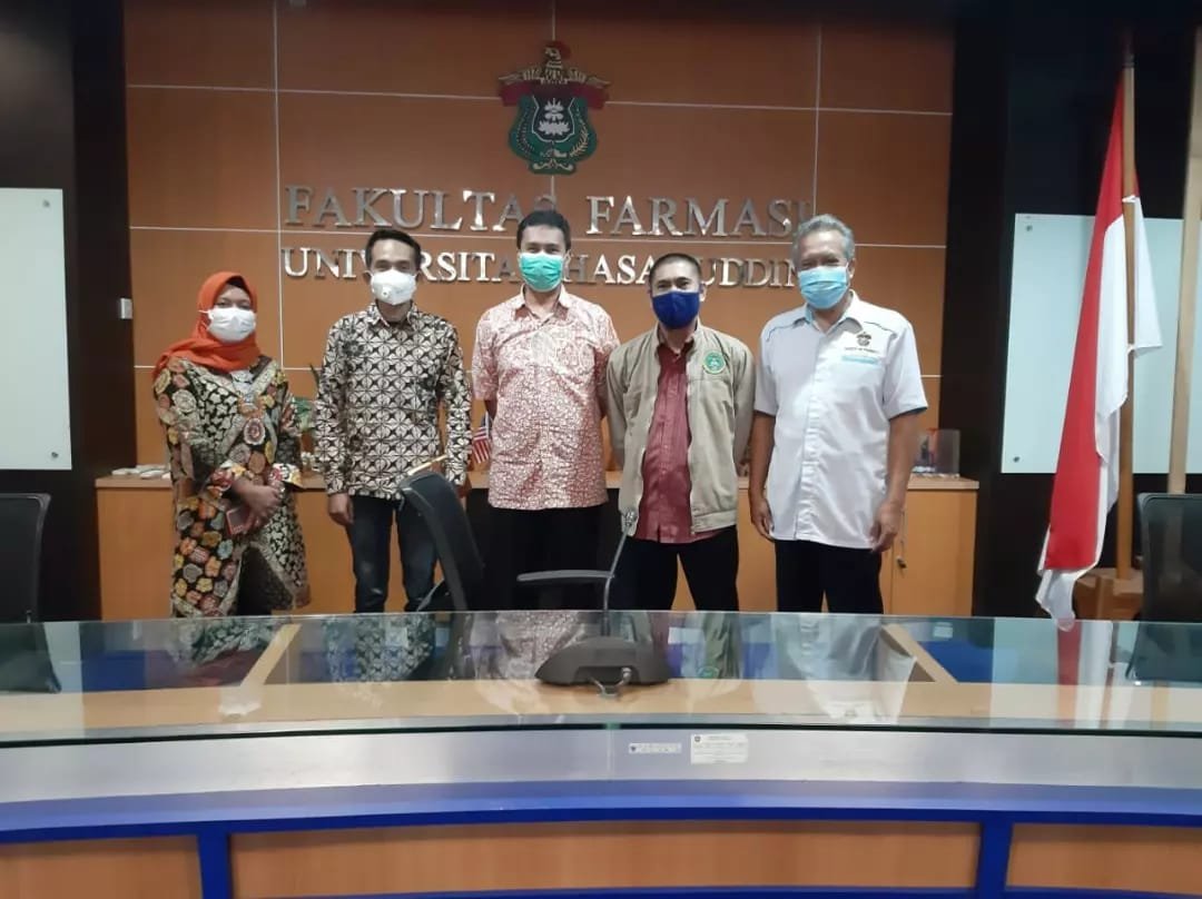 Jajaki Kolaborasi, KlikHijau Kunjungi Fakultas Farmasi dan Departemen Kimia Unhas