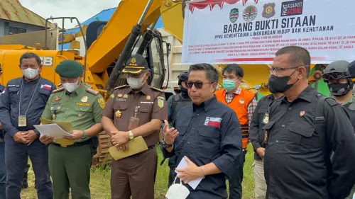 Gakkum KLHK Serahkan Tersangka Tambang Nikel Ilegal ke Kejati Sultra