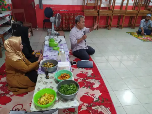 Rangkaian Hari Bumi, Mitra Hijau Asia dan Klikhijau Gelar Pelatihan Olah Sampah Organik