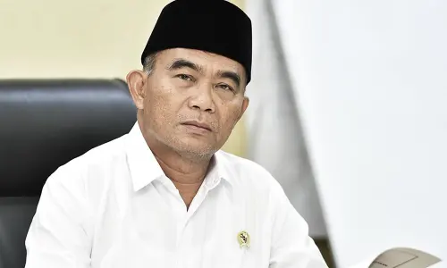 Menko PMK Muhadjir Effendy Soroti Sampah Makassar, Ada Apa?