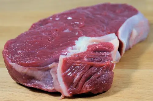 Tips Menangani Daging Kurban agar Tidak Cepat Membusuk dan Tetap Empuk Saat Dimasak