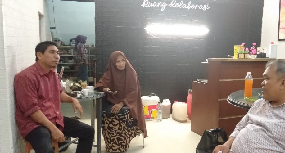 Ibu Atma, Perempuan yang Mencintai Sampah