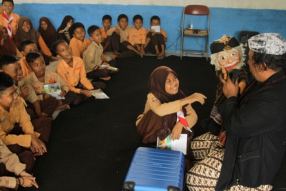 Rajut Keharmonisan Gajah dan Manusia Melalui Dongeng dan Film