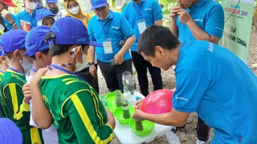 SGB Bawa Puluhan Siswa SD Binaan Mizuiku Belajar di Ekoriparian Citarum