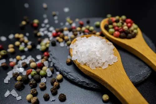 Agar Bumbu Dapur tidak Cepat Rusak, Ini 7 Cara Menyimpannya!