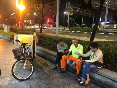Cerita Malik Ibrahim, Petugas Kebersihan di Singapura Bergaji 35 Juta Rupiah