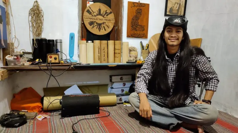 Kisah Bahrul Huda, Sulap Bambu jadi Tambler Keren dan Lukisan Pyrography