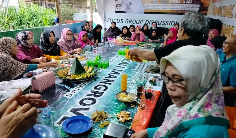 HPHA, MTS dan Klikhijau Edukasi Warga Sudiang Raya Kelola Sampah Dapur