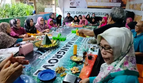 HPHA, MTS dan Klikhijau Edukasi Warga Sudiang Raya Kelola Sampah Dapur
