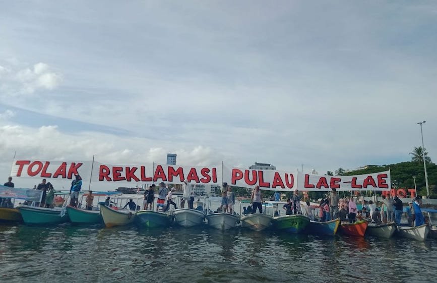 Menyadari Ancaman Nyata, Warga Pulau Lae-lae Gelar Parade Perahu Tolak Reklamasi