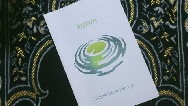 Menyelam ke Kolam Sapardi Djoko Damono