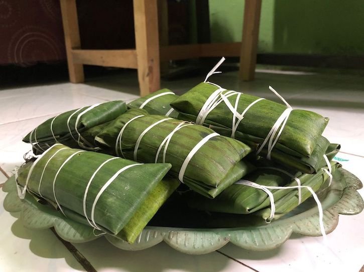 Tips Alami Memasak Buras Agar Gurih dan Tidak Cepat Basi!