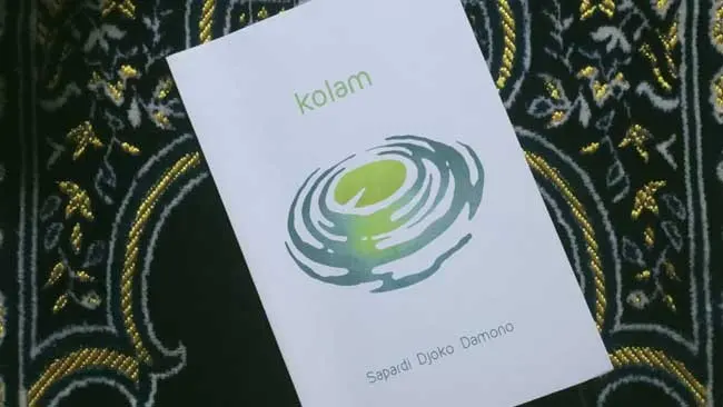 Menyelam ke Kolam Sapardi Djoko Damono