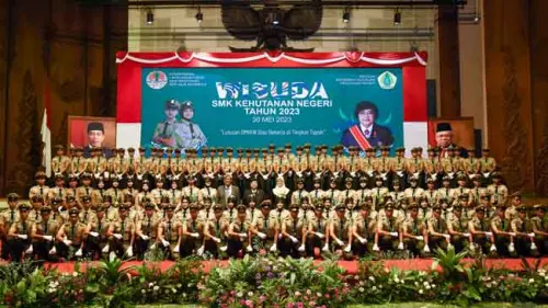 Menteri LHK, Wisuda  472 Rimbawan Muda