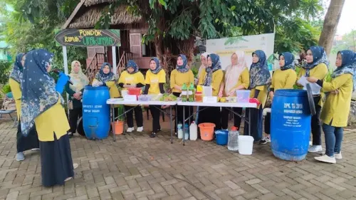 Dharma Wanita P3E SUMA Gelar Pelatihan Pembuatan Kompos dan Eco Enzyme