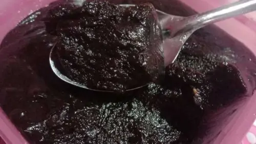 Dodol, Baeti, dan Rumah Berperabot Warna Pink