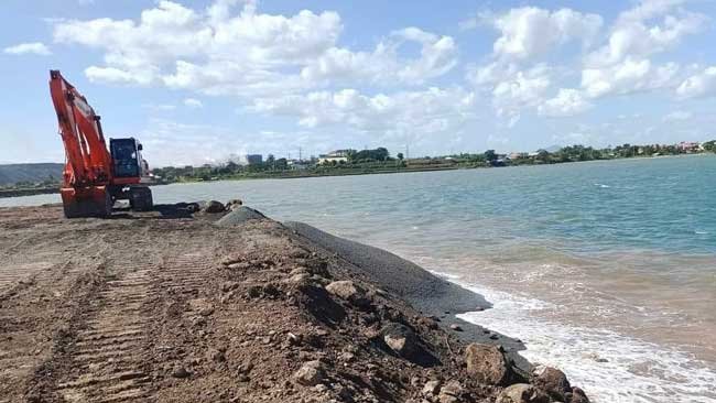 Timbun Laut dengan Slag, WALHI Sulsel Desak Penegak Hukum Tindak Tegas Huadi