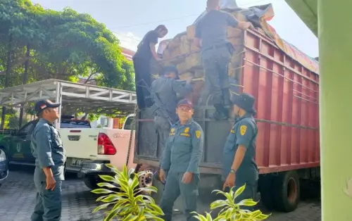 Gakkum KLHK Serahkan Tersangka Kasus Kayu Ilegal ke Kejari Donggala
