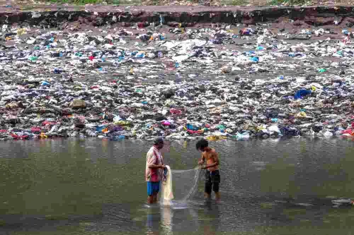 Lemahnya Tata Kelola Sungai Picu Krisis Air Bersih