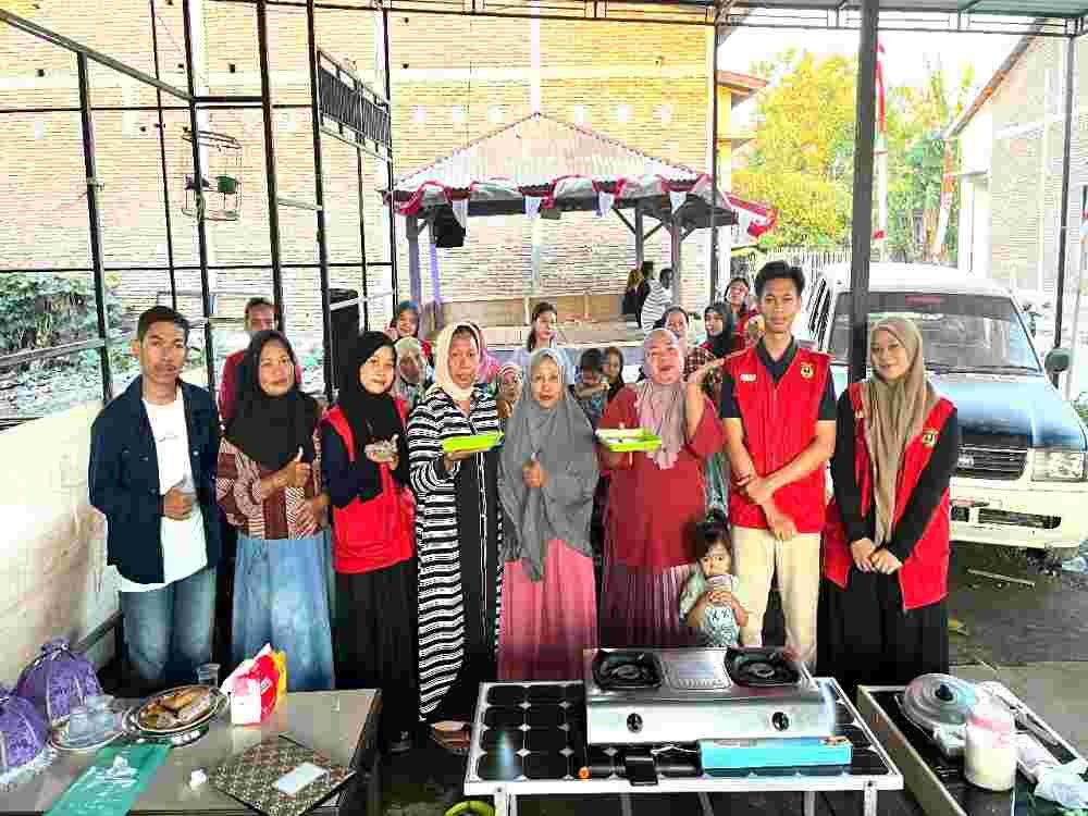 Keren, Mahasiswa KKNT Unhas Ubah Rumput Laut Menjadi Bahan Dasar Pembuatan Dodol