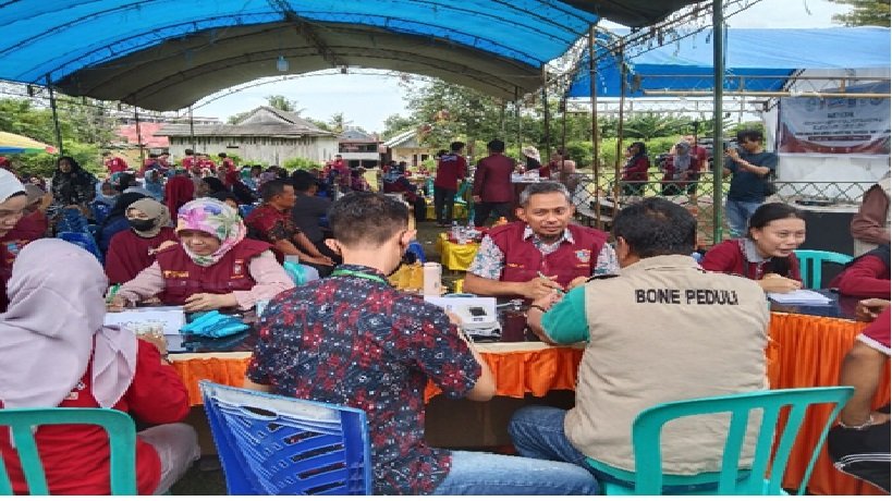 Berkolaborasi PD IAI Sulsel, Universitas Almarisah Madani Gelar Bakso di Bone
