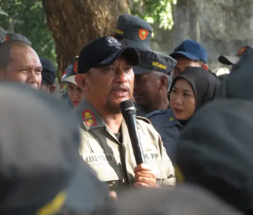 Satlinmas Makassar Intensifkan Kesiapsiagaan Menghadapi Bencana Kebakaran di Musim Kemarau