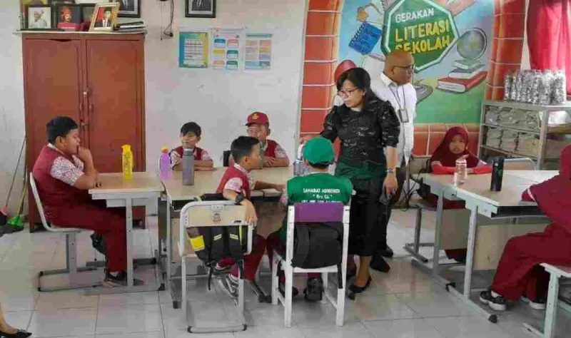 Tim Verifikasi Lapangan Adiwiyata Mandiri Beri Jempol SD Negeri Rappocini Makassar