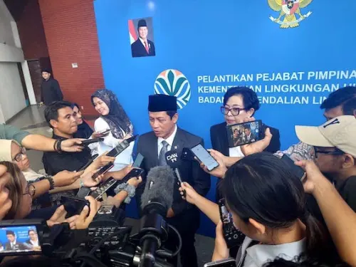Menteri LH/BPLH Lantik 43 Pimpinan Tinggi Pratama, Ini Daftarnya!