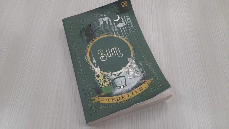 Menyelami Semesta dalam “Bumi” Tere Liy