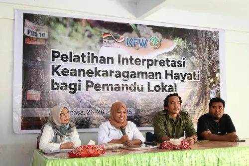 Pemandu Wisata TNGD Belajar Interpretasi Keanekaragaman Hayati