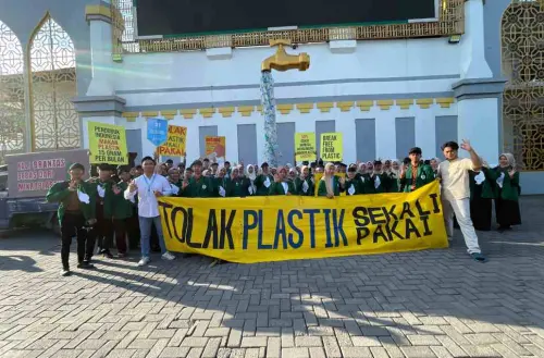 Tulungagung Gaungkan Ekoteologi untuk Stop Plastik Sekali Pakai