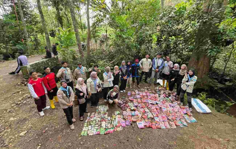 Mata Air Nguri, Sumber Kehidupan Warga Tulungagung yang Terancam Sampah Plastik