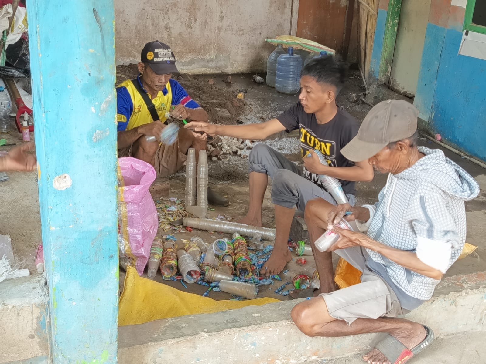 Cerita Warga Kelurahan Sambung Jawa Bangun TPS3R Berbasis Warga