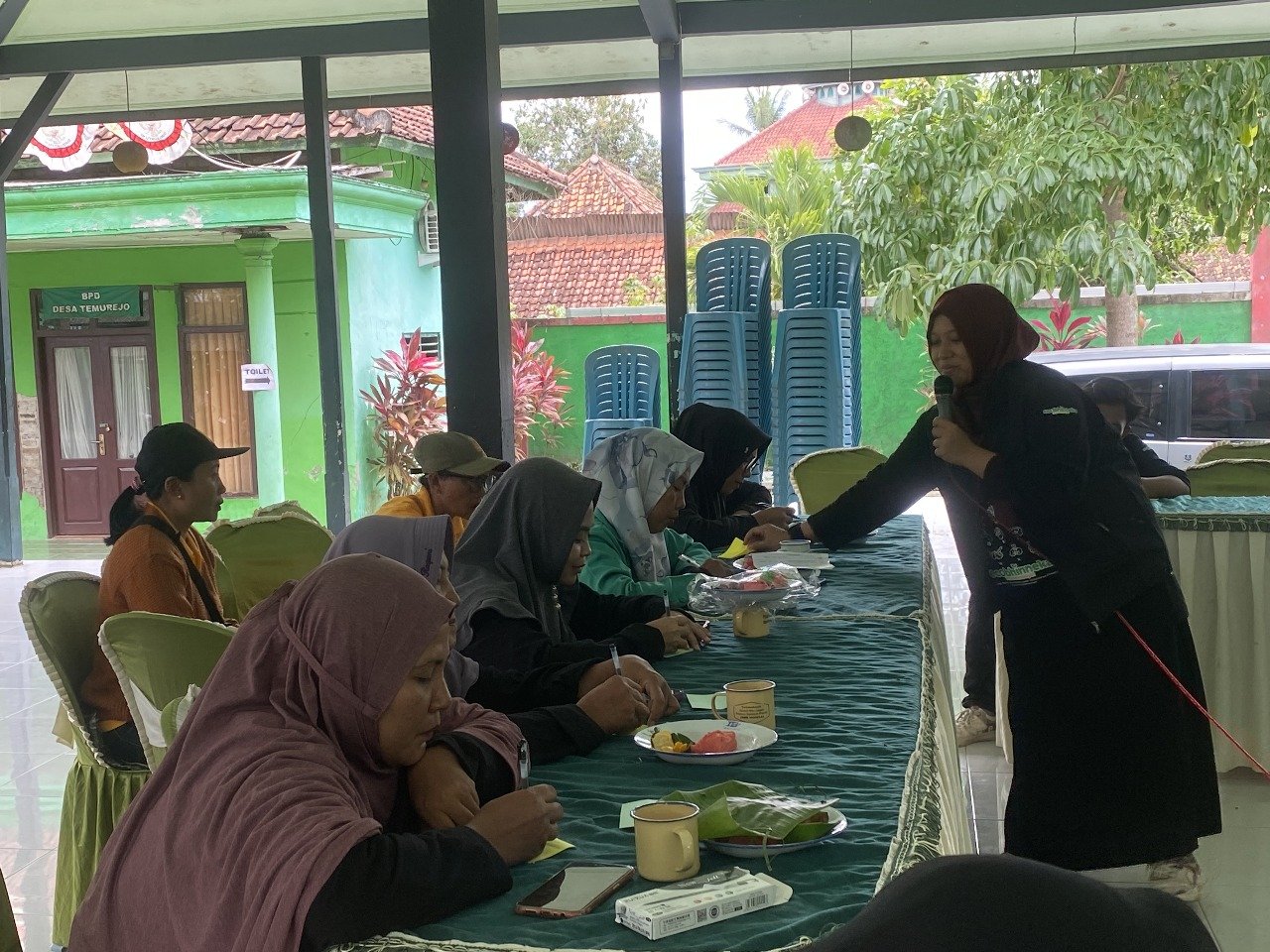 Sajian Serba Buah Naga, Cara EBM Bangkitkan Inovasi Produk Lokal Desa Temurejo