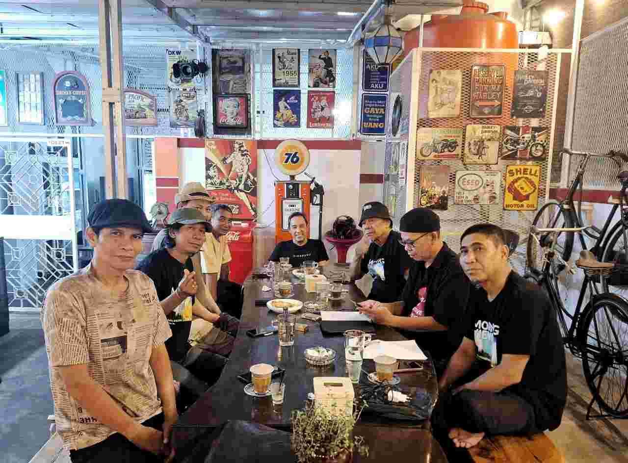 Menikmati Kopi dan Pameran Seni Rupa di Steya Coffee dalam Nuansa Klasik