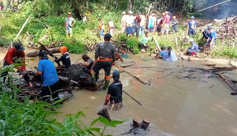 Semangat 'Assamaturu' di Manyampa, Aksi River Clean Up Massal upaya Desa Bebas Banjir