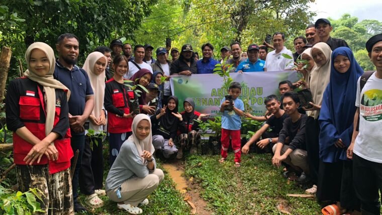 Hijaukan "Paru-Paru" Maros, BKPRMI Sulsel Tanam Ratusan Pohon di Desa Pucak